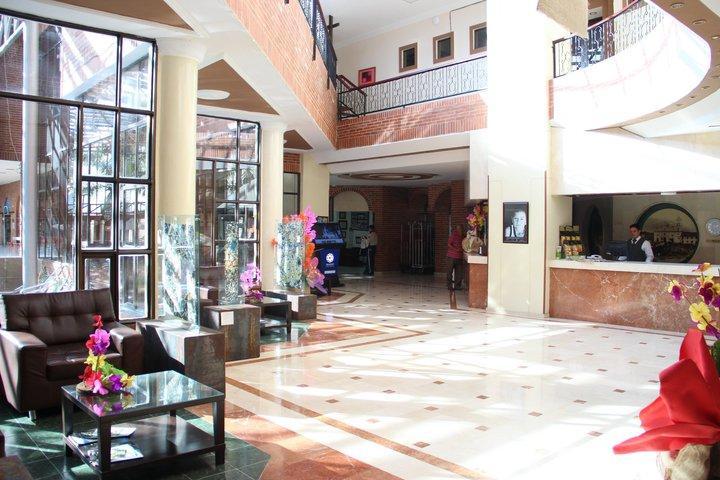Casa Morales Hotel Internacional Y Centro De Convenciones Ibagué Exterior foto Lobby