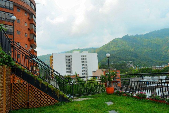 Casa Morales Hotel Internacional Y Centro De Convenciones Ibagué Exterior foto View of the city of Medellín from the Sabaneta Park.