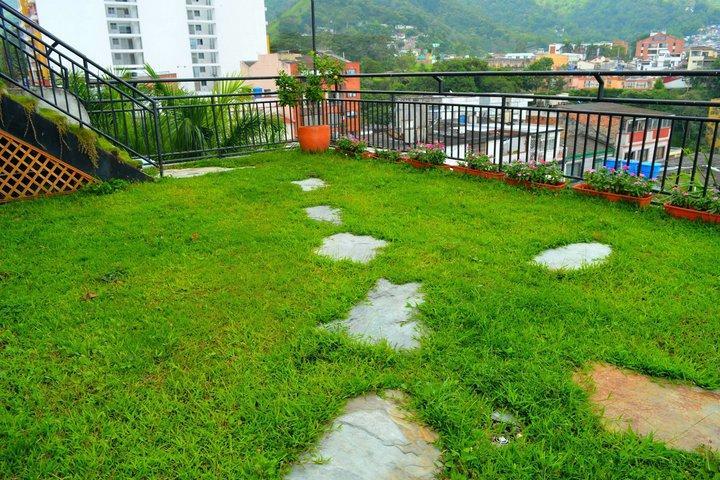Casa Morales Hotel Internacional Y Centro De Convenciones Ibagué Exterior foto A rooftop garden in Kathmandu, Nepal
