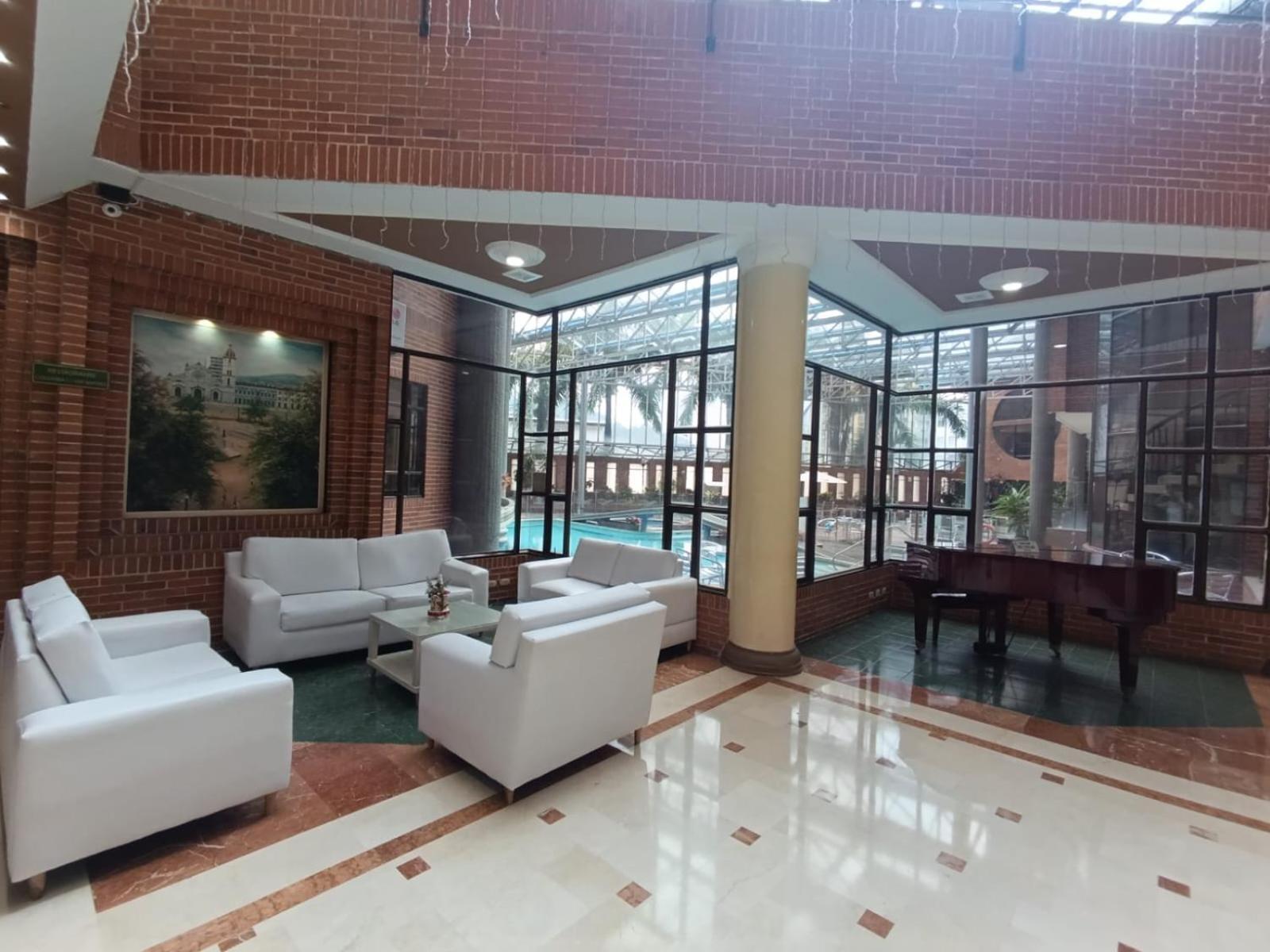 Casa Morales Hotel Internacional Y Centro De Convenciones Ibagué Exterior foto Lobby